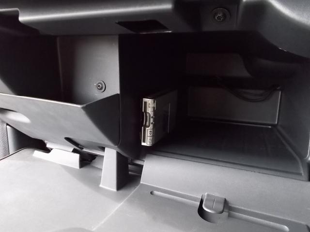 カングー １．６　買取直販　走行６．４万キロ　ルージュビフ　ノワールカスタム　タイベル・ＷＰ交換済　マルチルーフレール　ディスプレイオーディオ　Ｂカメラ　ＥＴＣ　点検記録簿　キーレス　ムーンアイズリムカバー　フォグ（44枚目）