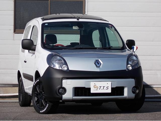 カングービボップ ベースグレード 5速マニュアル ノワールC リアグラスルーフ テールゲートグラス 純正16インチ 電動格納 クルコン ESP カロッツェリアナビ ドラレコ ETC 後席独立式2座 ウォークスルー(2枚目)