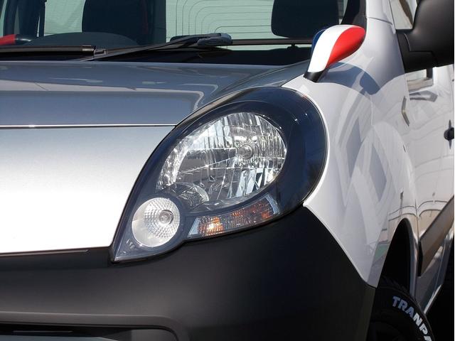 カングービボップ ベースグレード 5速マニュアル ノワールC リアグラスルーフ テールゲートグラス 純正16インチ 電動格納 クルコン ESP カロッツェリアナビ ドラレコ ETC 後席独立式2座 ウォークスルー(15枚目)