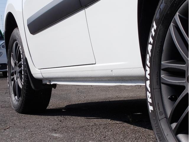 カングービボップ ベースグレード 5速マニュアル ノワールC リアグラスルーフ テールゲートグラス 純正16インチ 電動格納 クルコン ESP カロッツェリアナビ ドラレコ ETC 後席独立式2座 ウォークスルー(25枚目)