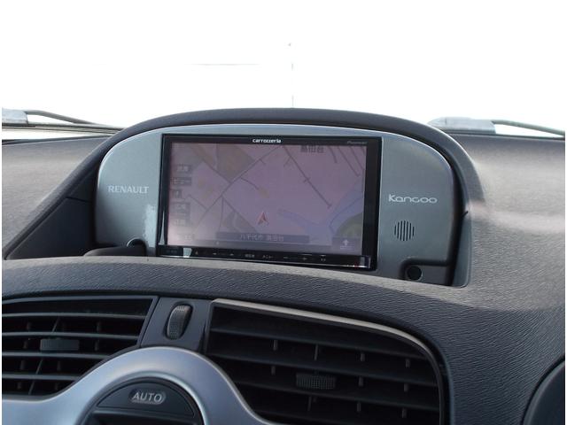 カングービボップ ベースグレード 5速マニュアル ノワールC リアグラスルーフ テールゲートグラス 純正16インチ 電動格納 クルコン ESP カロッツェリアナビ ドラレコ ETC 後席独立式2座 ウォークスルー(44枚目)