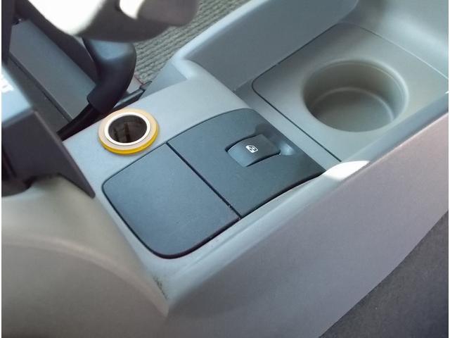 カングービボップ ベースグレード 5速マニュアル ノワールC リアグラスルーフ テールゲートグラス 純正16インチ 電動格納 クルコン ESP カロッツェリアナビ ドラレコ ETC 後席独立式2座 ウォークスルー(48枚目)