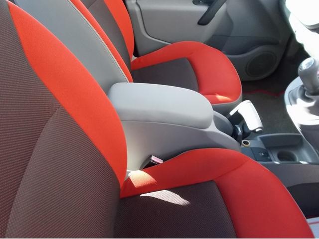 カングービボップ ベースグレード 5速マニュアル ノワールC リアグラスルーフ テールゲートグラス 純正16インチ 電動格納 クルコン ESP カロッツェリアナビ ドラレコ ETC 後席独立式2座 ウォークスルー(49枚目)