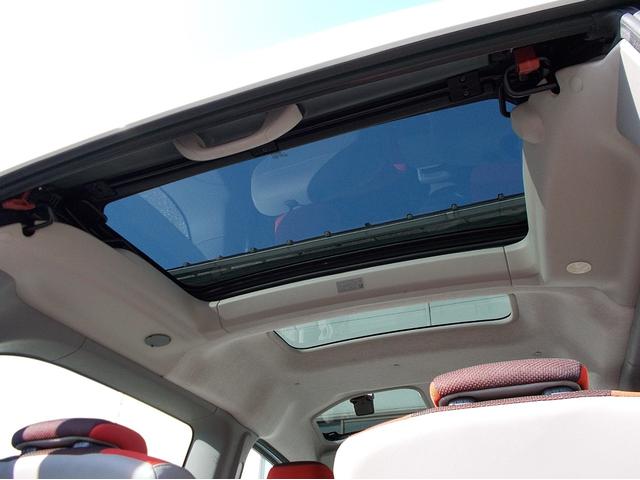 カングービボップ ベースグレード 5速マニュアル ノワールC リアグラスルーフ テールゲートグラス 純正16インチ 電動格納 クルコン ESP カロッツェリアナビ ドラレコ ETC 後席独立式2座 ウォークスルー(51枚目)