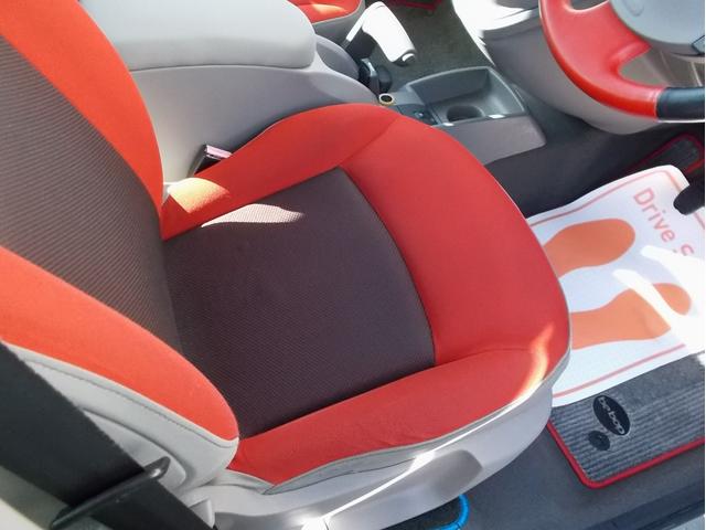 カングービボップ ベースグレード 5速マニュアル ノワールC リアグラスルーフ テールゲートグラス 純正16インチ 電動格納 クルコン ESP カロッツェリアナビ ドラレコ ETC 後席独立式2座 ウォークスルー(54枚目)