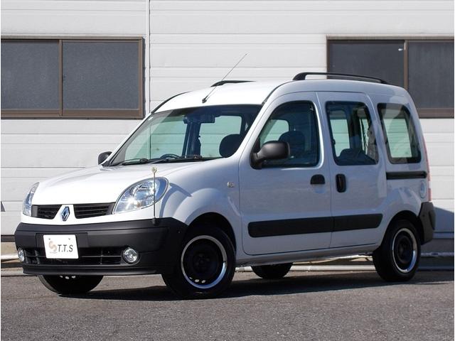 カングー １．６　最終モデル　グラシエ白　タイベル交換済み　ノワールカスタム　オプションルーフレール　両側スライドドア　ダブルバックドア　オーバーヘッドコンソール　社外ＣＤオーディオ　デジタルインナーミラー　キーレス（5枚目）