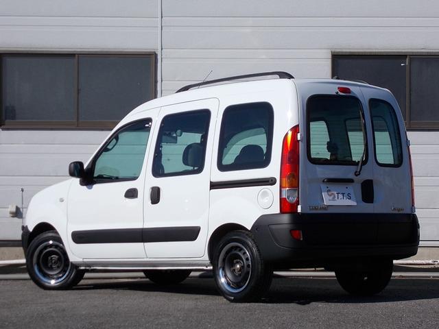 カングー １．６　最終モデル　グラシエ白　タイベル交換済み　ノワールカスタム　オプションルーフレール　両側スライドドア　ダブルバックドア　オーバーヘッドコンソール　社外ＣＤオーディオ　デジタルインナーミラー　キーレス（7枚目）