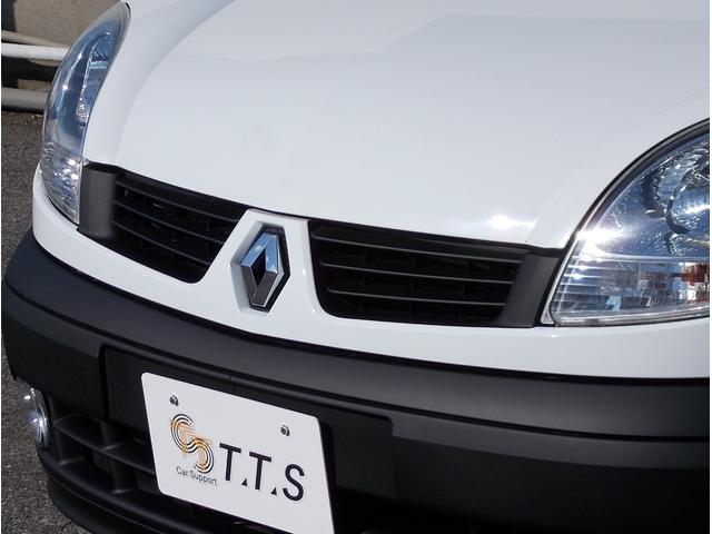 カングー １．６　最終モデル　グラシエ白　タイベル交換済み　ノワールカスタム　オプションルーフレール　両側スライドドア　ダブルバックドア　オーバーヘッドコンソール　社外ＣＤオーディオ　デジタルインナーミラー　キーレス（18枚目）