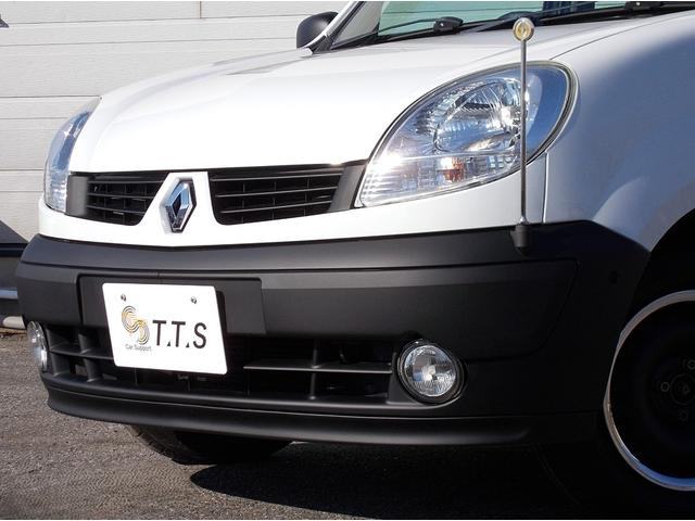 カングー １．６　最終モデル　グラシエ白　タイベル交換済み　ノワールカスタム　オプションルーフレール　両側スライドドア　ダブルバックドア　オーバーヘッドコンソール　社外ＣＤオーディオ　デジタルインナーミラー　キーレス（25枚目）