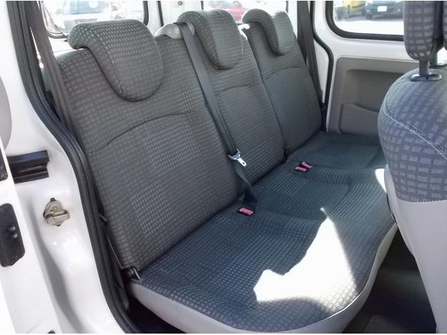 カングー １．６　最終モデル　グラシエ白　タイベル交換済み　ノワールカスタム　オプションルーフレール　両側スライドドア　ダブルバックドア　オーバーヘッドコンソール　社外ＣＤオーディオ　デジタルインナーミラー　キーレス（34枚目）