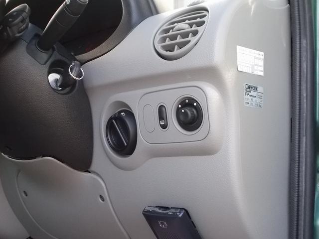 カングー 1.6 最終モデル ジヴェルニーグリーンM タイベル交換済 ノワールカスタム ルーフラック デイトナ14インチ フォグランプ 両側スライド Wバックドア キーレス ETC 点検記録簿14枚 リアラダー積込み(40枚目)