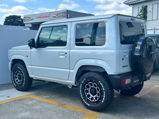 ジムニー ＸＣ　アルパインプロデュース車両　　メティオサウンド・ナビ・デジタルミラー・ＥＴＣ２．０　ニューズデザインエアロ　ＡＷ　オープンカントリータイヤ（11枚目）