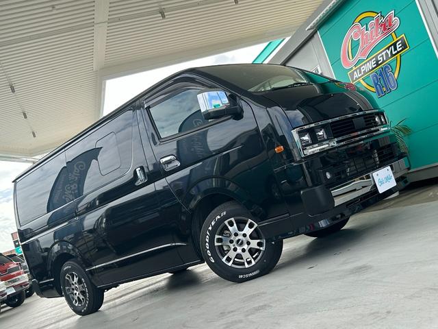 ハイエースバン スーパーＧＬ　ダークプライムＩＩ　Ｃａｌ’ｓＭｏｔｏｒプロデュース　ＣＡＲＩＣＡ　ユーロスタイル　ベットキット付き　純正ナビ　バックカメラ　ＥＴＣ　カーフィルム５面　ＴＲＤ（１５インチアルミホイール）　純正スチールホイール付き（2枚目）