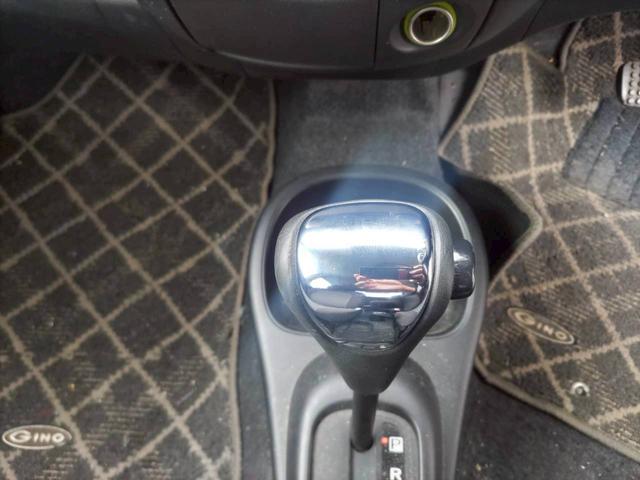 ミラジーノ ミニライト　ドライブレコーダー　ＨＩＤ　キーレスエントリー　電動格納ミラー　ＡＴ　盗難防止システム　ＡＢＳ　ＣＤ　アルミホイール　衝突安全ボディ　エアコン　パワーステアリング　パワーウィンドウ（9枚目）