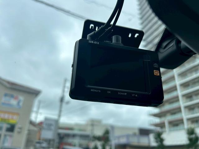 セレナ ハイウェイスター ドライブレコーダー ETC ナビ TV オートクルーズコントロール 両側電動スライドドア オートライト スマートキー アイドリングストップ 電動格納ミラー 3列シート ウォークスルー CVT(10枚目)