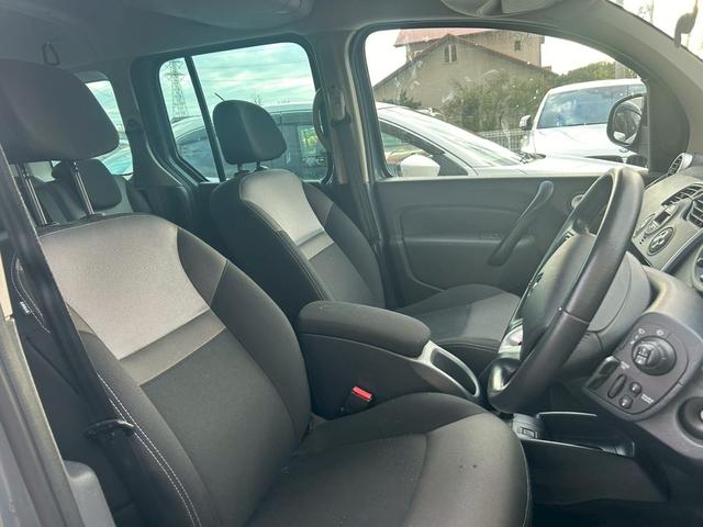 カングー パナシェ　バックカメラ　ナビ　ＴＶ　両側スライドドア　キーレスエントリー　電動格納ミラー　ＡＴ　ルーフレール　ＣＤ　ＵＳＢ　Ｂｌｕｅｔｏｏｔｈ　盗難防止システム　ＡＢＳ　ＥＳＣ　エアコン　パワーステアリング（21枚目）