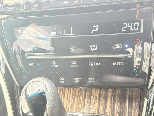 ハリアー エレガンス　ＥＴＣ　バックカメラ　クリアランスソナー　オートクルーズコントロール　ナビ　ＴＶ　スマートキー　アイドリングストップ　電動格納ミラー　ＣＶＴ　盗難防止システム　衝突安全ボディ　ＡＢＳ　ＥＳＣ　エアコン（7枚目）