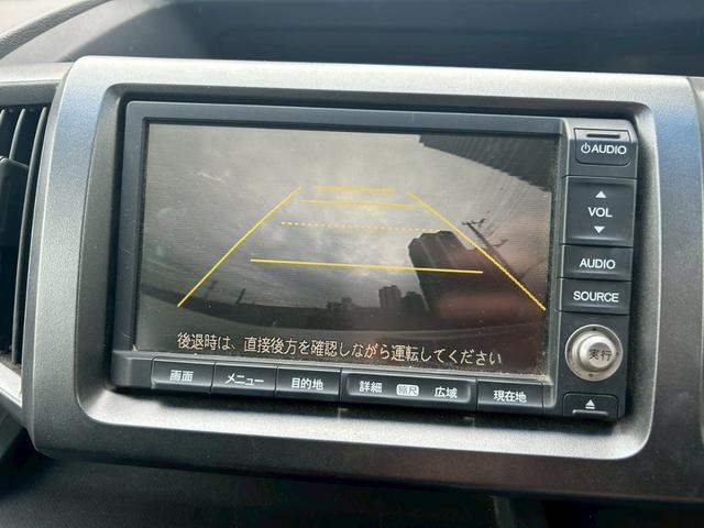 ステップワゴン L ETC バックカメラ ナビ TV 両側電動スライドドア オートライト HID スマートキー 電動格納ミラー 3列シート ウォークスルー CVT 盗難防止システム 衝突安全ボディ ABS エアコン(7枚目)