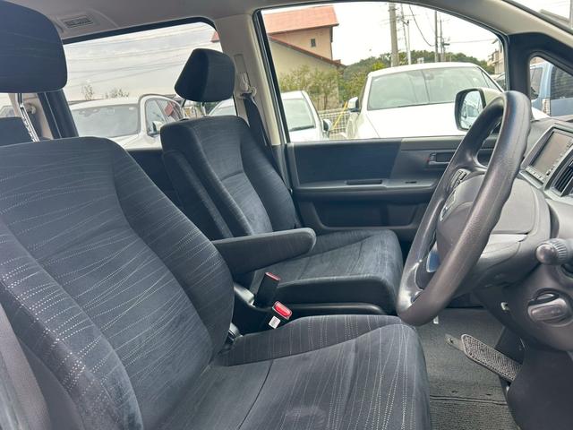 ステップワゴン L ETC バックカメラ ナビ TV 両側電動スライドドア オートライト HID スマートキー 電動格納ミラー 3列シート ウォークスルー CVT 盗難防止システム 衝突安全ボディ ABS エアコン(17枚目)