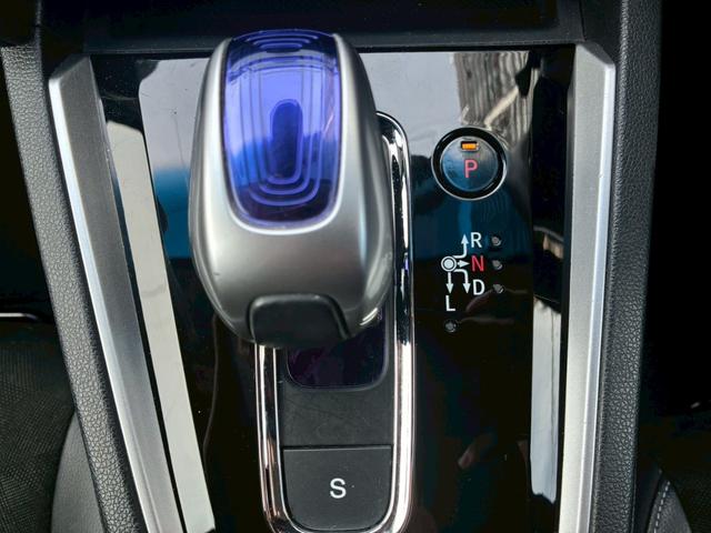 シャトル ハイブリッドＸ　ドライブレコーダー　ＥＴＣ　バックカメラ　ナビ　オートクルーズコントロール　ＬＥＤヘッドランプ　スマートキー　アイドリングストップ　電動格納ミラー　ＡＴ　盗難防止システム　衝突安全ボディ　ＡＢＳ（14枚目）