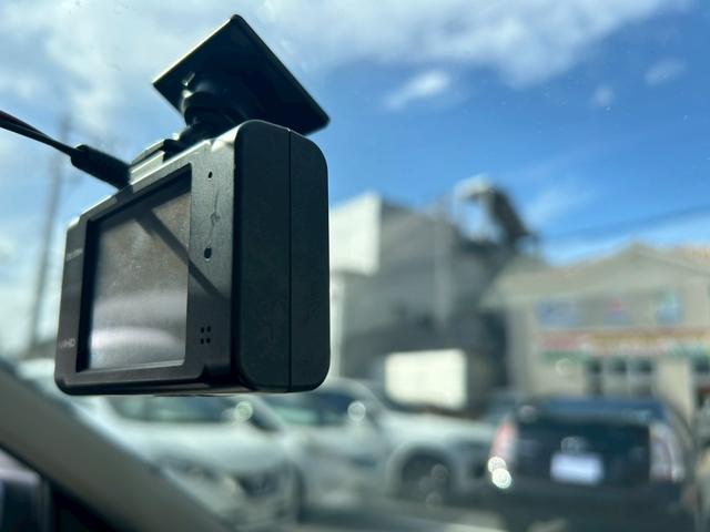 アルト Ｌ　ドライブレコーダー　キーレスエントリー　アイドリングストップ　シートヒーター　ＣＶＴ　盗難防止システム　ＡＢＳ　ＥＳＣ　ＣＤ　ミュージックプレイヤー接続可　衝突安全ボディ　エアコン　パワーステアリング（13枚目）