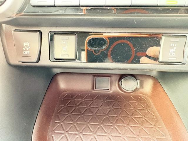 ＲＡＶ４ Ｇ　４ＷＤ　ドライブレコーダー　ＥＴＣ　バックカメラ　クリアランスソナー　オートクルーズコントロール　レーンアシスト　パワーシート　衝突被害軽減システム　ナビ　ＴＶ　オートマチックハイビーム　オートライト（11枚目）