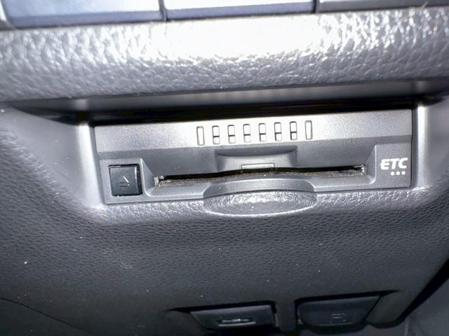 ＲＡＶ４ Ｇ　４ＷＤ　ドライブレコーダー　ＥＴＣ　バックカメラ　クリアランスソナー　オートクルーズコントロール　レーンアシスト　パワーシート　衝突被害軽減システム　ナビ　ＴＶ　オートマチックハイビーム　オートライト（15枚目）