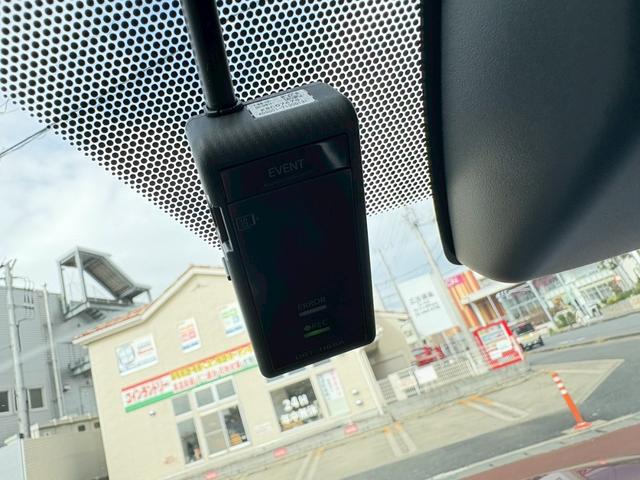 ＲＡＶ４ Ｇ　４ＷＤ　ドライブレコーダー　ＥＴＣ　バックカメラ　クリアランスソナー　オートクルーズコントロール　レーンアシスト　パワーシート　衝突被害軽減システム　ナビ　ＴＶ　オートマチックハイビーム　オートライト（16枚目）