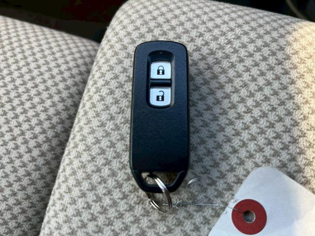 Ｎ－ＯＮＥ Ｇ・Ｌパッケージ　ＥＴＣ　バックカメラ　ＴＶ　ＨＩＤ　スマートキー　アイドリングストップ　電動格納ミラー　ベンチシート　ＣＶＴ　盗難防止システム　ＡＢＳ　ＥＳＣ　ＣＤ　ＤＶＤ再生　ＵＳＢ　衝突安全ボディ　エアコン（19枚目）