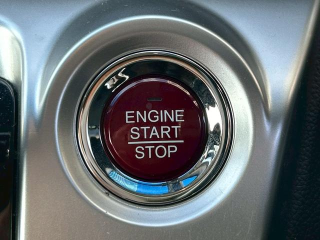 Ｎ－ＷＧＮカスタム Ｇ・Ａパッケージ　オートクルーズコントロール　衝突被害軽減システム　オートライト　ＨＩＤ　スマートキー　アイドリングストップ　電動格納ミラー　ベンチシート　ＣＶＴ　盗難防止システム　ＡＢＳ　ＥＳＣ　ＣＤ　ＵＳＢ（5枚目）