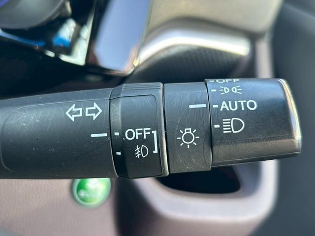 Ｎ－ＷＧＮカスタム Ｇ・Ａパッケージ　オートクルーズコントロール　衝突被害軽減システム　オートライト　ＨＩＤ　スマートキー　アイドリングストップ　電動格納ミラー　ベンチシート　ＣＶＴ　盗難防止システム　ＡＢＳ　ＥＳＣ　ＣＤ　ＵＳＢ（8枚目）