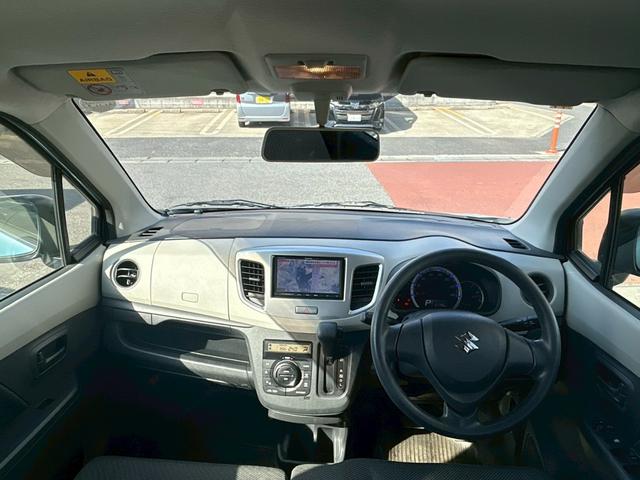 ワゴンＲ ＦＸ　ナビ　ＴＶ　キーレスエントリー　アイドリングストップ　電動格納ミラー　シートヒーター　ベンチシート　ＣＶＴ　盗難防止システム　ＡＢＳ　ＣＤ　ＵＳＢ　ミュージックプレイヤー接続可　衝突安全ボディ（2枚目）