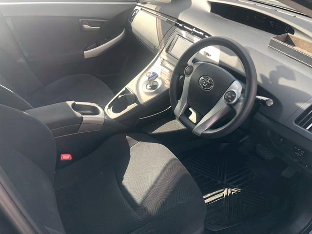 プリウス Ｓ　ドライブレコーダー　ＥＴＣ　ナビ　ＴＶ　アルミホイール　オートライト　ＨＩＤ　スマートキー　電動格納ミラー　ＣＶＴ　盗難防止システム　衝突安全ボディ　ＡＢＳ　ＥＳＣ　Ｂｌｕｅｔｏｏｔｈ　エアコン（12枚目）