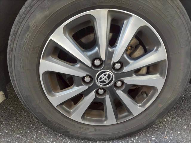 エスクァイア Ｇｉ　プレミアムパッケージ　ブラックテーラード　ＥＴＣ　バックカメラ　ナビ　ＴＶ　クリアランスソナー　オートクルーズコントロール　レーンアシスト　衝突被害軽減システム　両側電動スライドドア　オートマチックハイビーム　ＬＥＤヘッドランプ　スマートキー（6枚目）