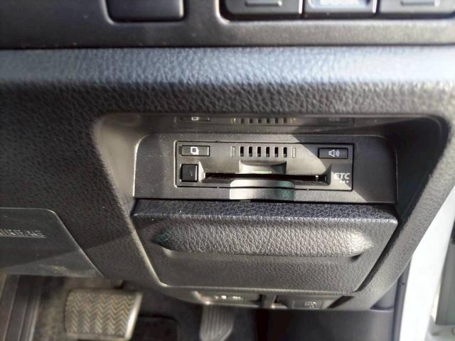 エスクァイア Ｇｉ　プレミアムパッケージ　ブラックテーラード　ＥＴＣ　バックカメラ　ナビ　ＴＶ　クリアランスソナー　オートクルーズコントロール　レーンアシスト　衝突被害軽減システム　両側電動スライドドア　オートマチックハイビーム　ＬＥＤヘッドランプ　スマートキー（17枚目）