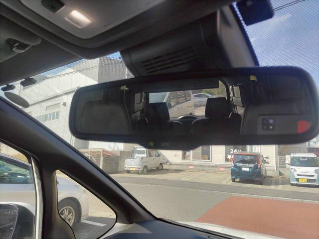 エスクァイア Ｇｉ　プレミアムパッケージ　ブラックテーラード　ＥＴＣ　バックカメラ　ナビ　ＴＶ　クリアランスソナー　オートクルーズコントロール　レーンアシスト　衝突被害軽減システム　両側電動スライドドア　オートマチックハイビーム　ＬＥＤヘッドランプ　スマートキー（18枚目）