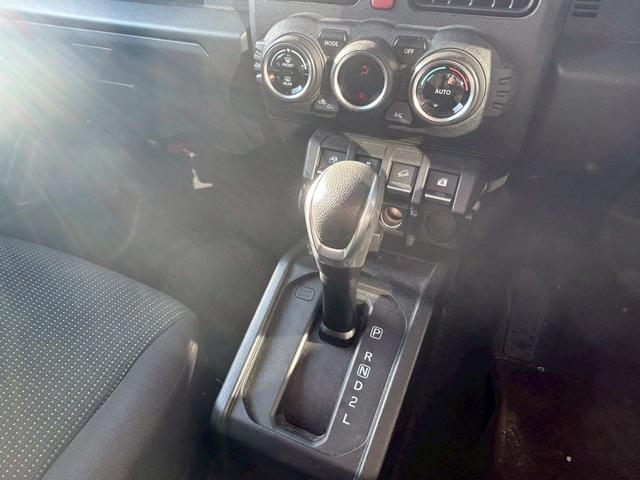 ジムニー ＸＣ　４ＷＤ　ドライブレコーダー　ＥＴＣ　バックカメラ　ナビ　ＴＶ　オートクルーズコントロール　レーンアシスト　衝突被害軽減システム　オートライト　ＬＥＤヘッドランプ　ヘッドライトウォッシャー　スマートキー（10枚目）