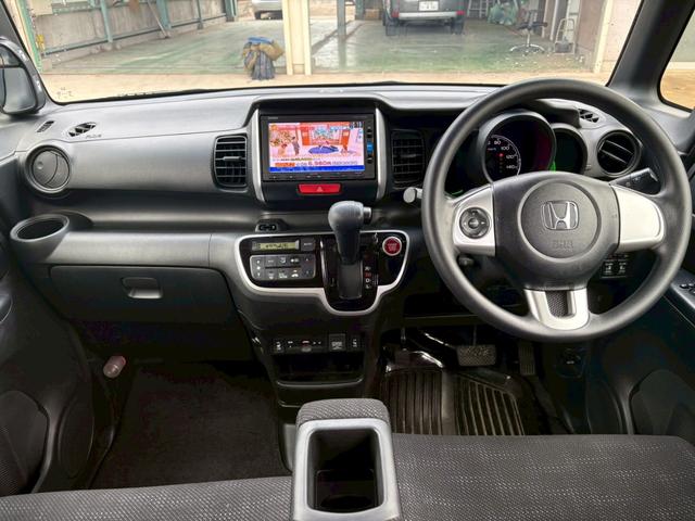 Ｎ－ＢＯＸ Ｇ　ＳＳパッケージ　ドライブレコーダー　ＥＴＣ　バックカメラ　両側電動スライドドア　ナビ　ＴＶ　ＨＩＤ　スマートキー　アイドリングストップ　シートヒーター　ベンチシート　ＣＶＴ　盗難防止システム　ＡＢＳ　ＥＳＣ（2枚目）