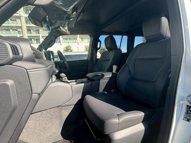 ランドクルーザー250 VX 4WD 全周囲カメラ クリアランスソナー オートクルーズコントロール レーンアシスト パワーシート 衝突被害軽減システム サンルーフ オートマチックハイビーム オートライト LEDヘッドランプ(12枚目)