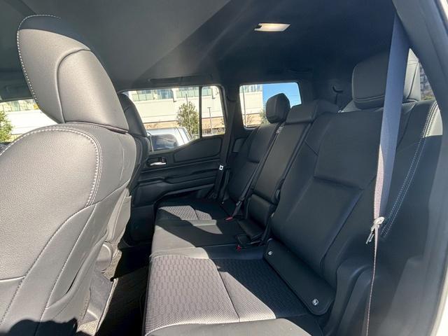 ランドクルーザー250 VX 4WD 全周囲カメラ クリアランスソナー オートクルーズコントロール レーンアシスト パワーシート 衝突被害軽減システム サンルーフ オートマチックハイビーム オートライト LEDヘッドランプ(13枚目)