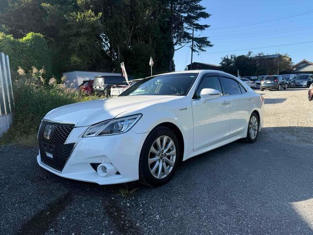 クラウンハイブリッド アスリートＳ　クリアランスソナー　オートクルーズコントロール　ＴＶ　アルミホイール　ＨＩＤ　ＣＶＴ　スマートキー　電動格納ミラー　盗難防止システム　パワーシート　衝突安全ボディ　ＡＢＳ　ＥＳＣ　エアコン（8枚目）