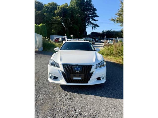 クラウンハイブリッド アスリートＳ　クリアランスソナー　オートクルーズコントロール　ＴＶ　アルミホイール　ＨＩＤ　ＣＶＴ　スマートキー　電動格納ミラー　盗難防止システム　パワーシート　衝突安全ボディ　ＡＢＳ　ＥＳＣ　エアコン（9枚目）