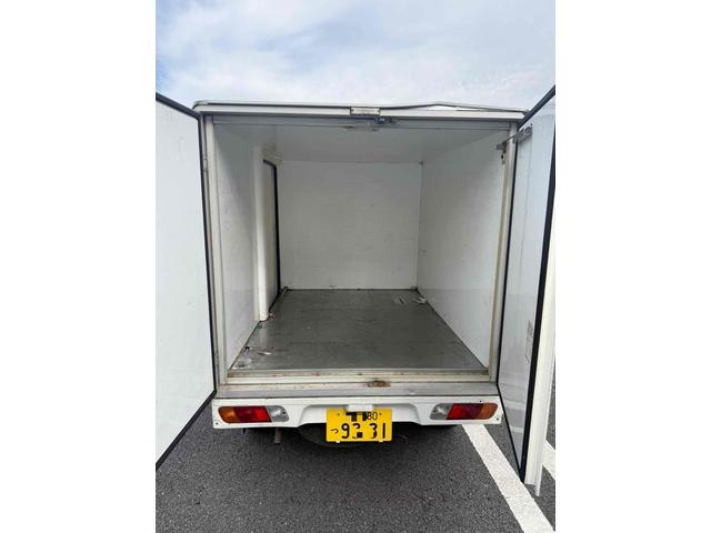 クリッパートラック  軽トラック CVT エアコン 運転席エアバッグ(9枚目)