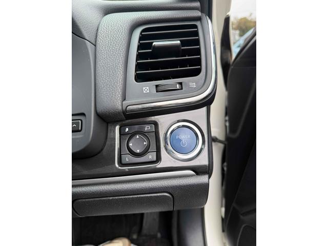 TOYOTA CROWN HYBRID ATHLETE