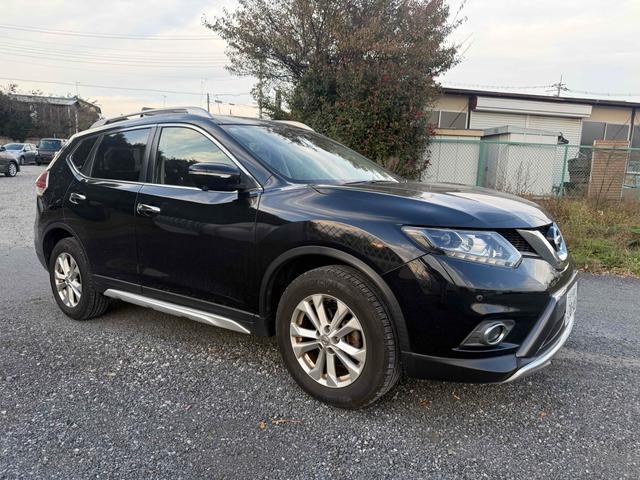 エクストレイル 　４ＷＤ　クリアランスソナー　電動リアゲート　アルミホイール　アイドリングストップ　シートヒーター　ＥＳＣ　エアコン　パワーステアリング　パワーウィンドウ　運転席エアバッグ　助手席エアバッグ（10枚目）