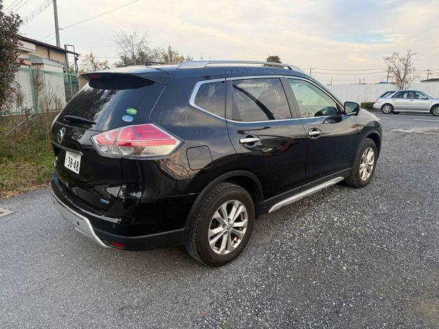 エクストレイル 　４ＷＤ　クリアランスソナー　電動リアゲート　アルミホイール　アイドリングストップ　シートヒーター　ＥＳＣ　エアコン　パワーステアリング　パワーウィンドウ　運転席エアバッグ　助手席エアバッグ（11枚目）