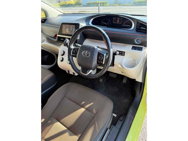 シエンタ ハイブリッドＧ　ＴＶ　レーンアシスト　衝突被害軽減システム　両側電動スライドドア　オートマチックハイビーム　スマートキー　アイドリングストップ　３列シート　ウォークスルー　ＣＶＴ　盗難防止システム　衝突安全ボディ（4枚目）