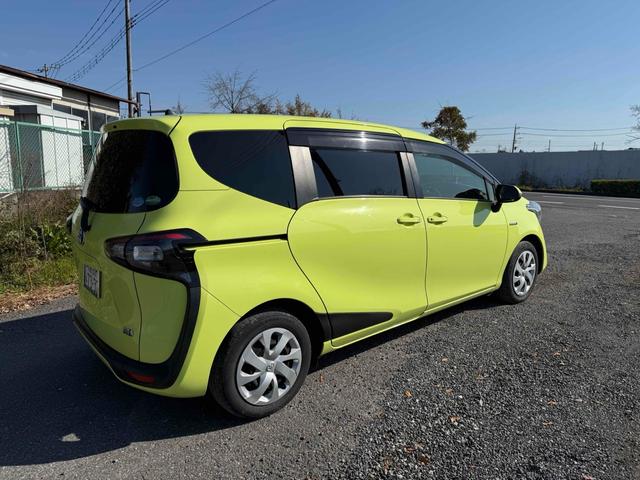 シエンタ ハイブリッドＧ　ＴＶ　レーンアシスト　衝突被害軽減システム　両側電動スライドドア　オートマチックハイビーム　スマートキー　アイドリングストップ　３列シート　ウォークスルー　ＣＶＴ　盗難防止システム　衝突安全ボディ（12枚目）