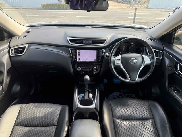 エクストレイル 20X エマージェンシーブレーキパッケージ 4WD クリアランスソナー 衝突被害軽減システム ナビ アルミホイール スマートキー アイドリングストップ 電動格納ミラー シートヒーター CVT 盗難防止システム 衝突安全ボディ ABS ESC(2枚目)