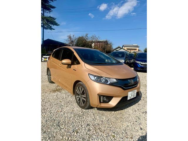 フィットハイブリッド Ｓパッケージ　ハイブリッド　ナビ　ＴＶ　オートクルーズコントロール　オートライト　ＬＥＤヘッドランプ　スマートキー　電動格納ミラー　ＡＴ　盗難防止システム　衝突安全ボディ　アルミホイール　ＡＢＳ　ＥＳＣ　エアコン（9枚目）